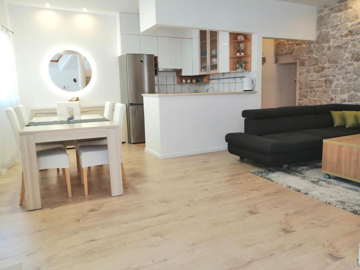 Apartment Julija Vodice Ngoại thất bức ảnh